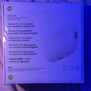 Apple AirPods Pro with MagSafe Case